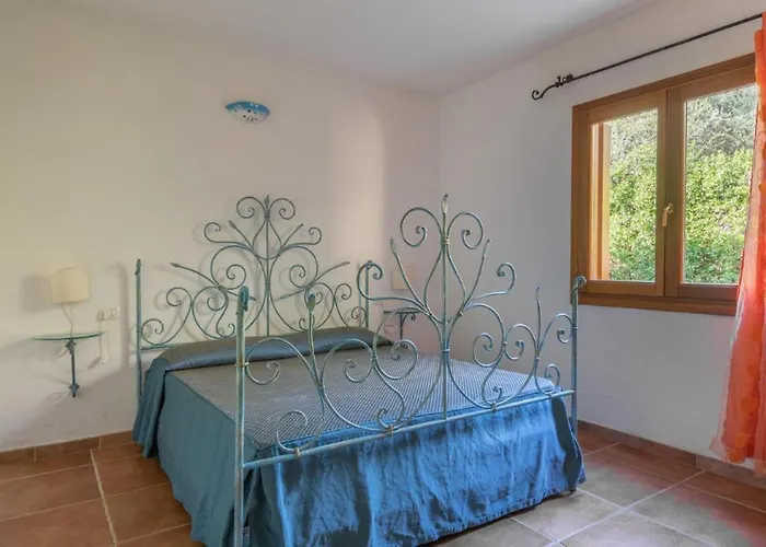 Stunning Bouganvillage N1325 Tanaunella